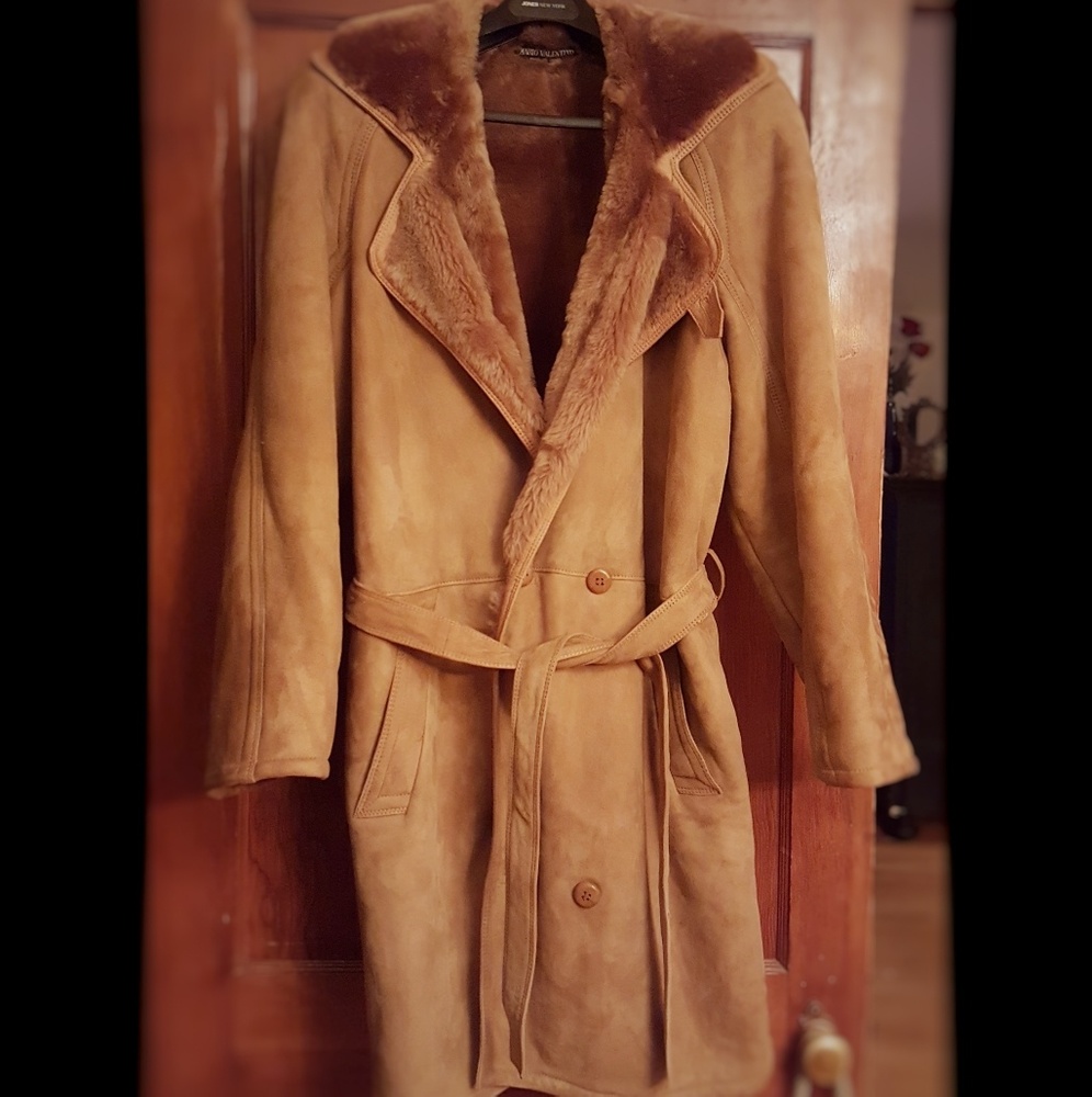 *Rare* mid length Mario Valentino suede coat